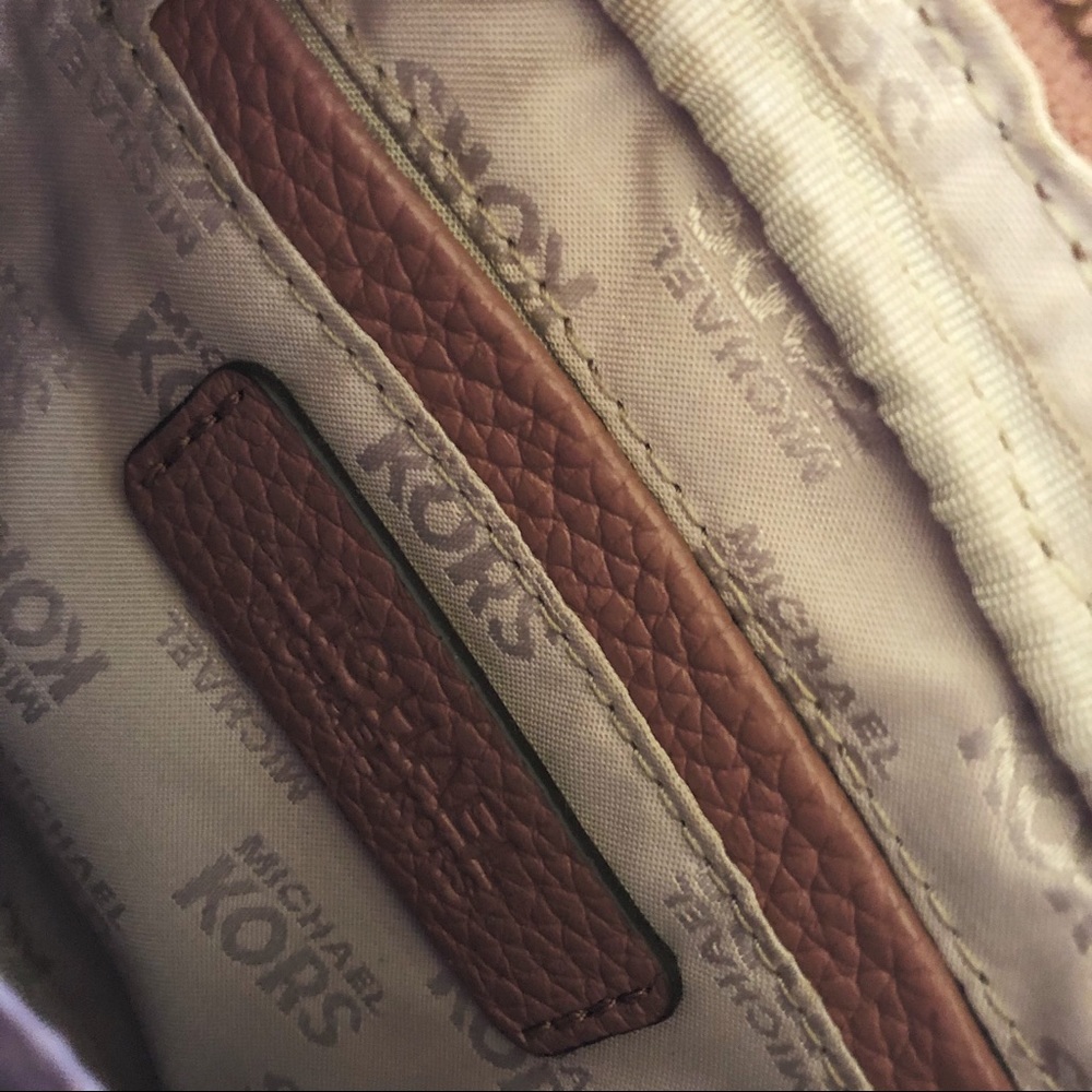 Michael Kors cross-body purse - Picture 3 of 4